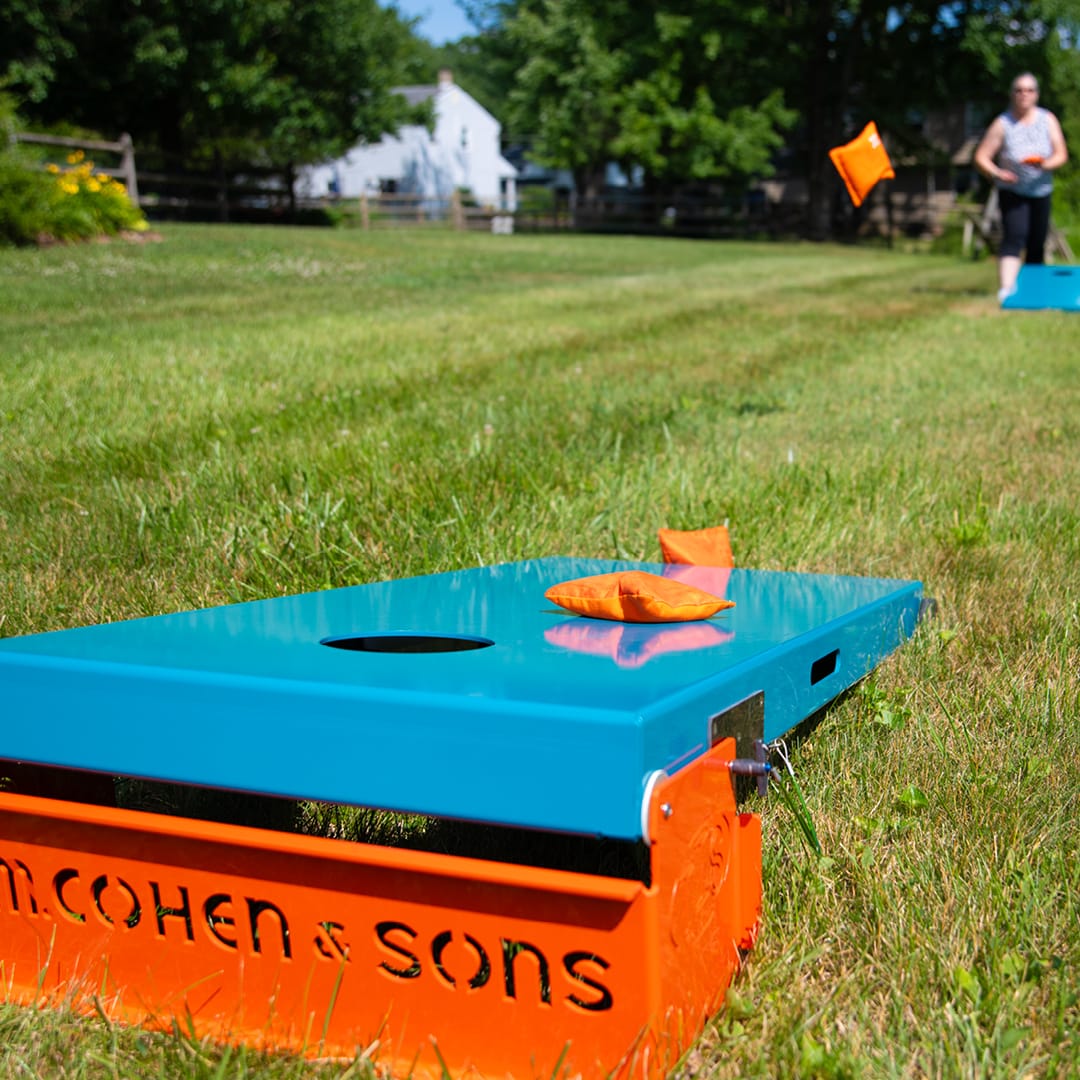 Special Offer!<br />
Custom Cornhole Sets<br />
From The Iron Shop!